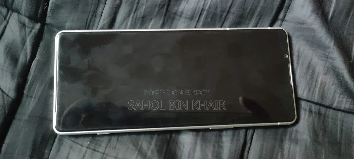 সনি এক্সপেরিয়া ৫ আইভি ১২৮ জিবি সাদা