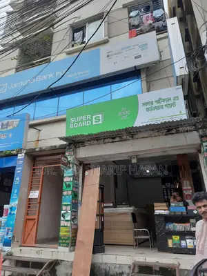 Shop/Showroom for Rent in Attractive Prime Location