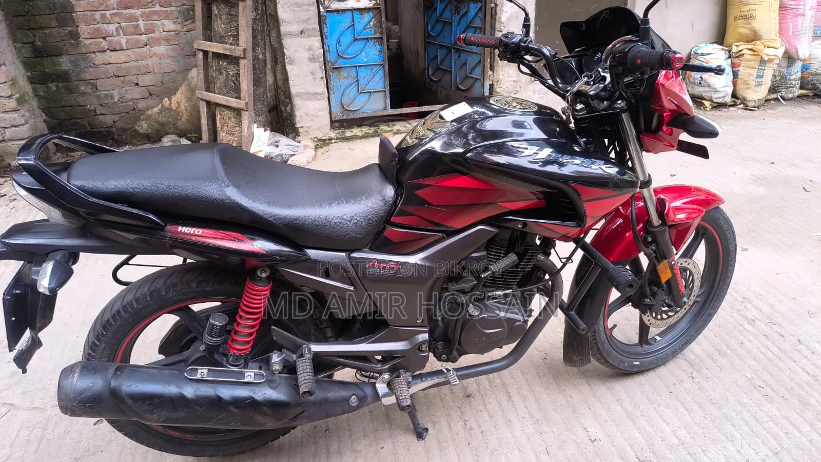 Hero Hunk 2022 Black