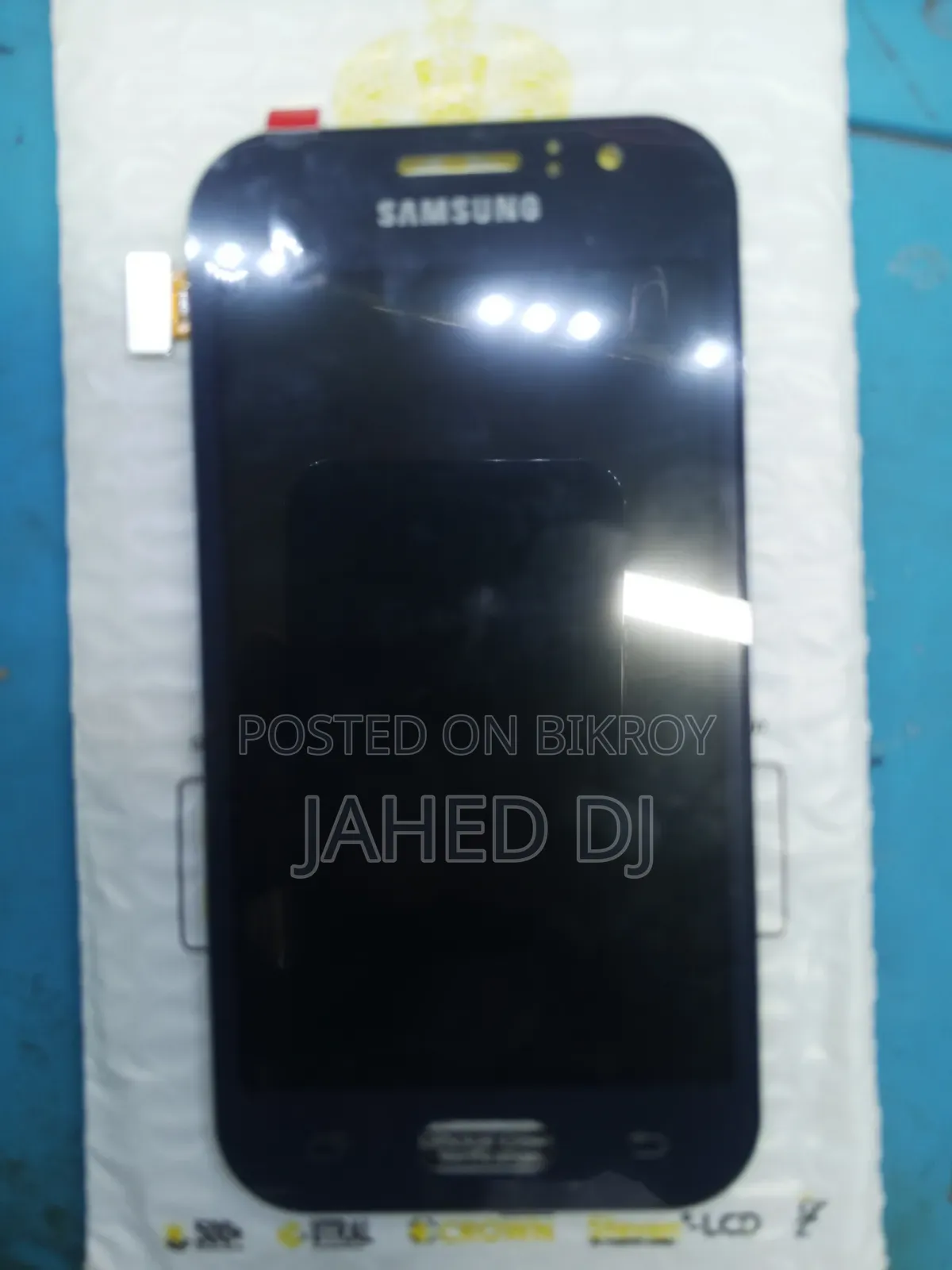 Display Samsung J1