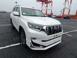 Toyota Land Cruiser Prado 2.7 2022 Pearl