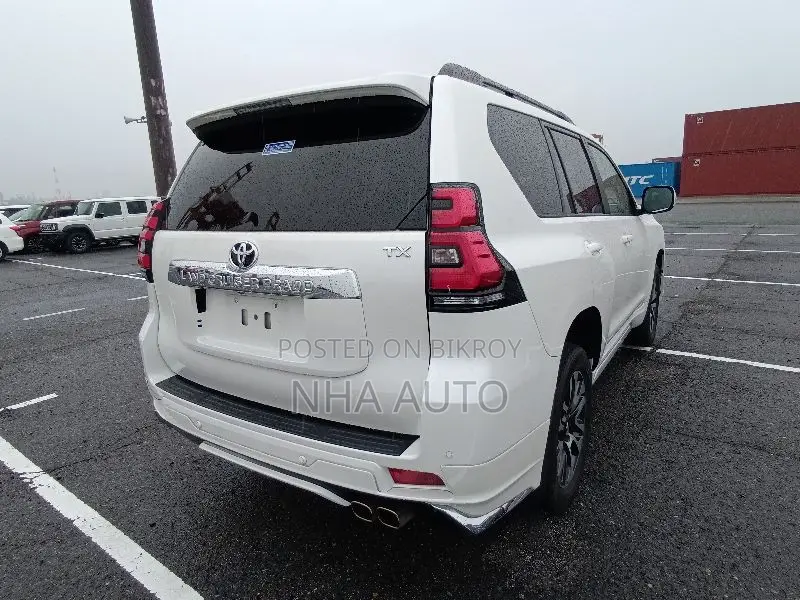 Toyota Land Cruiser Prado 2.7 2022 Pearl
