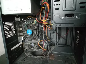 Desktop Computer 4GB Intel Core i3 SSD 256GB