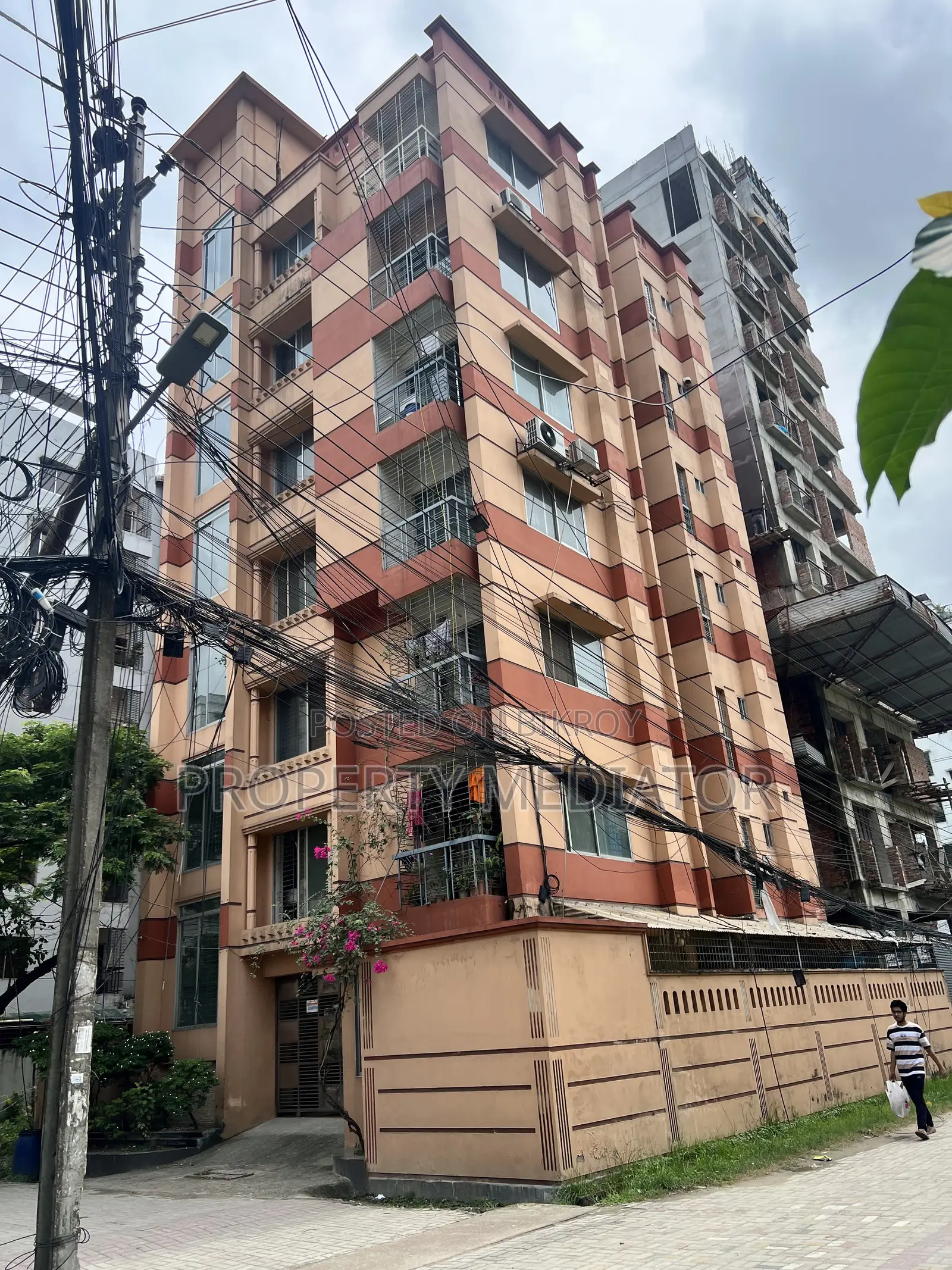3 Bedroom Apartment in Basundhara for Sale