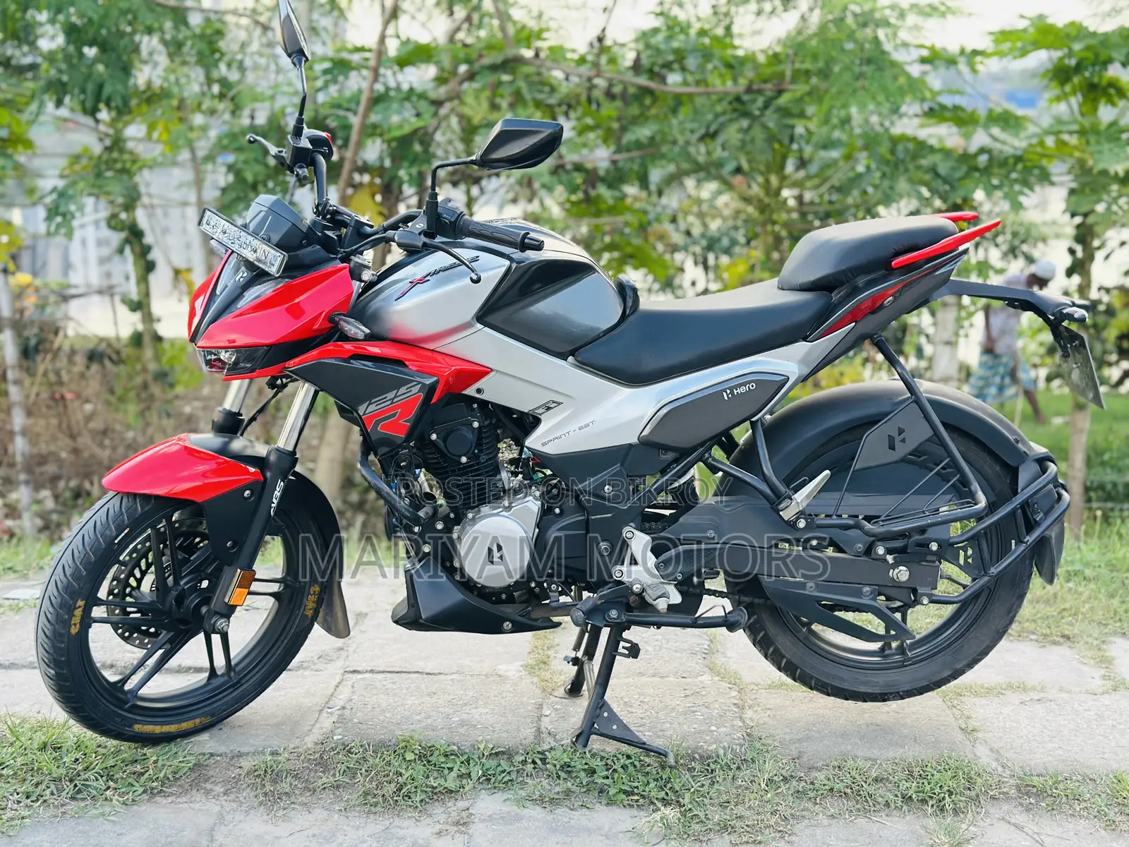 হিরো এক্সট্রিম ১২৫আর ২০২৫ রেড