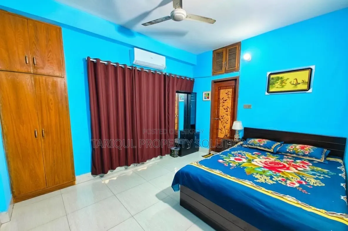 Furnished 3-bedroom Apartment in Tariqul Property, Banasree for rent
