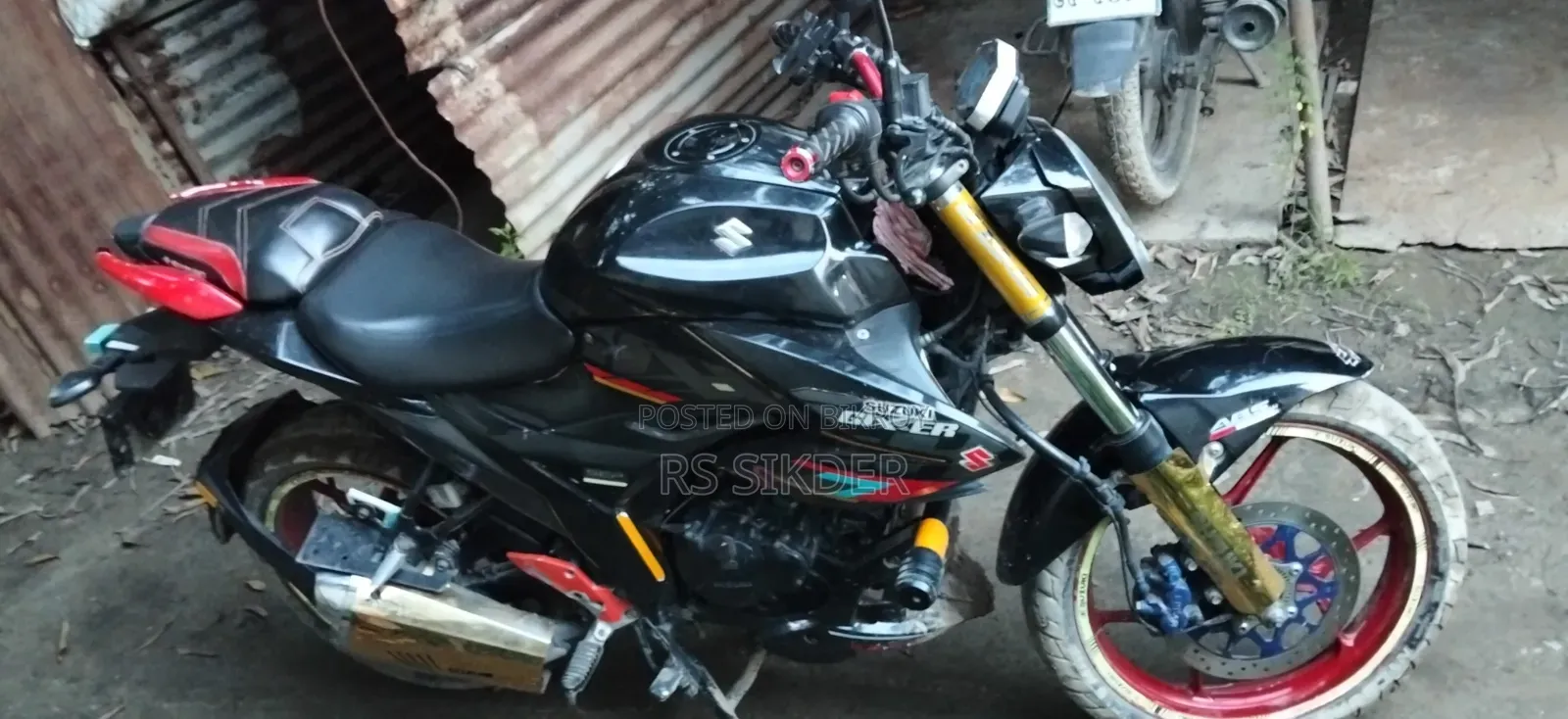 সুজুকি জিক্সার ২০২২ ব্ল্যাক