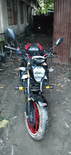 সুজুকি জিক্সার ২০২২ ব্ল্যাক