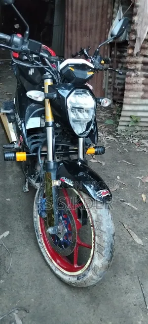 সুজুকি জিক্সার ২০২২ ব্ল্যাক