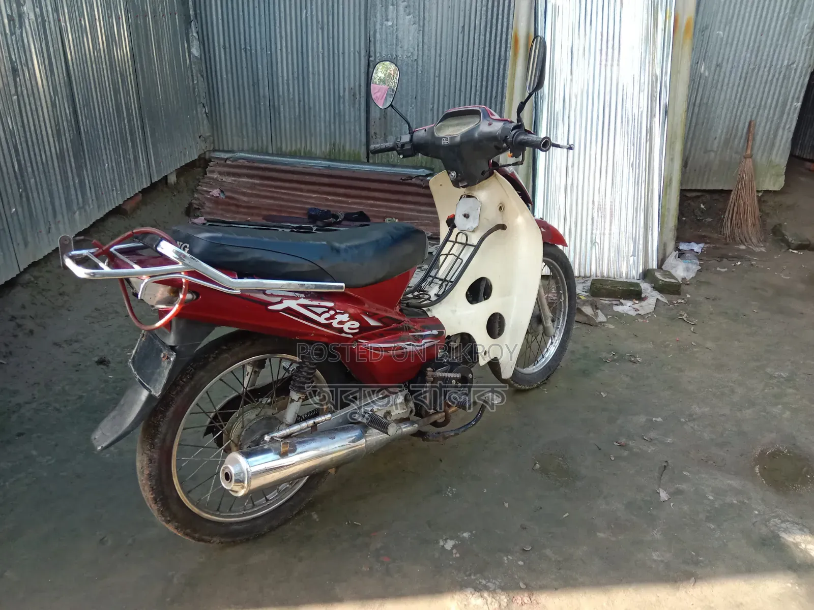 রানার বুলেট ১০০ ২০১৮ রেড