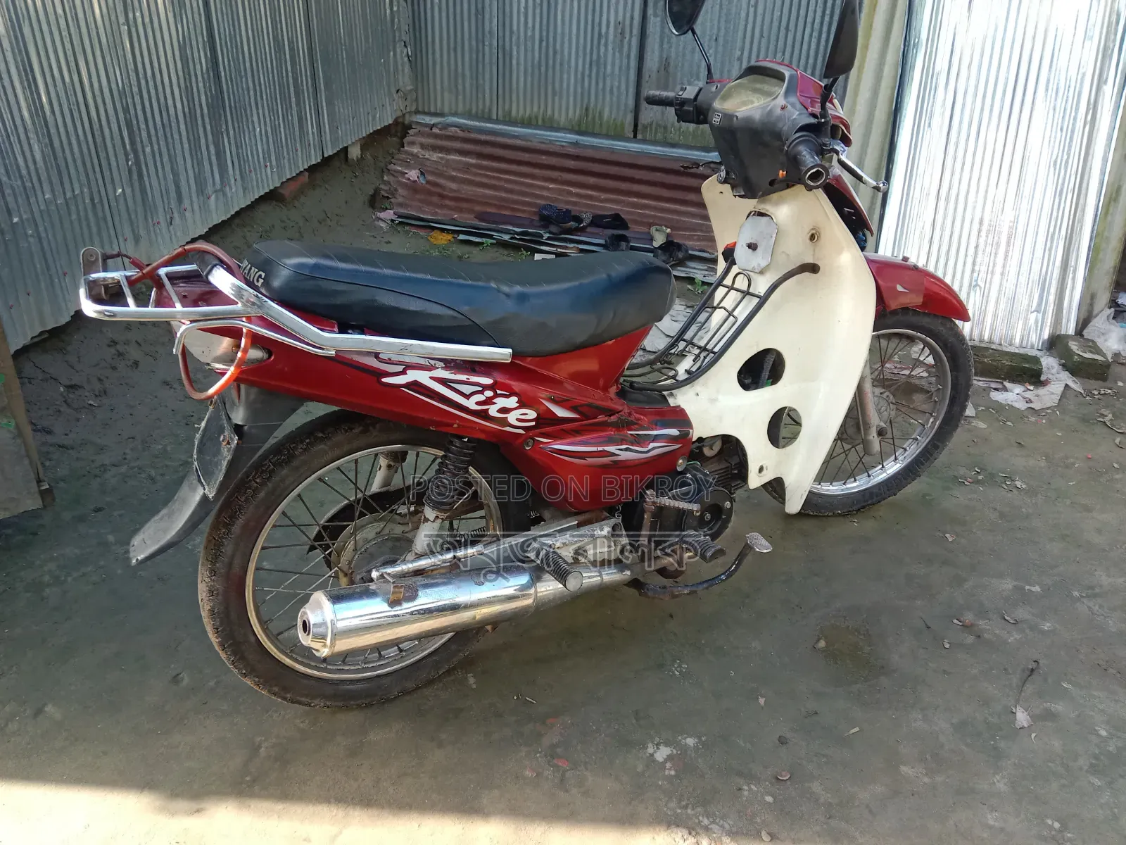 রানার বুলেট ১০০ ২০১৮ রেড