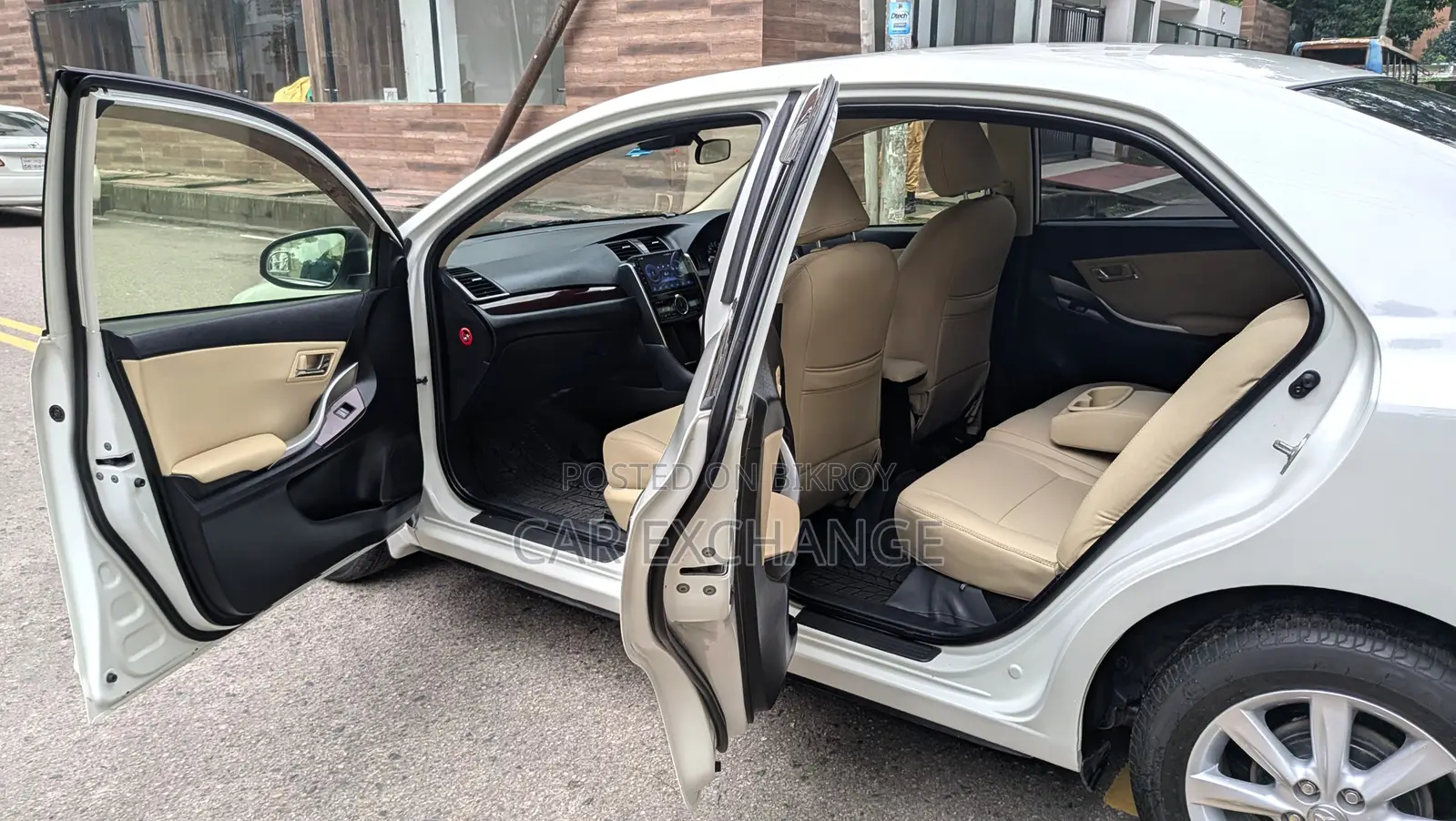 Toyota Premio 1.5 Front-Wheel Drive 2020 Pearl