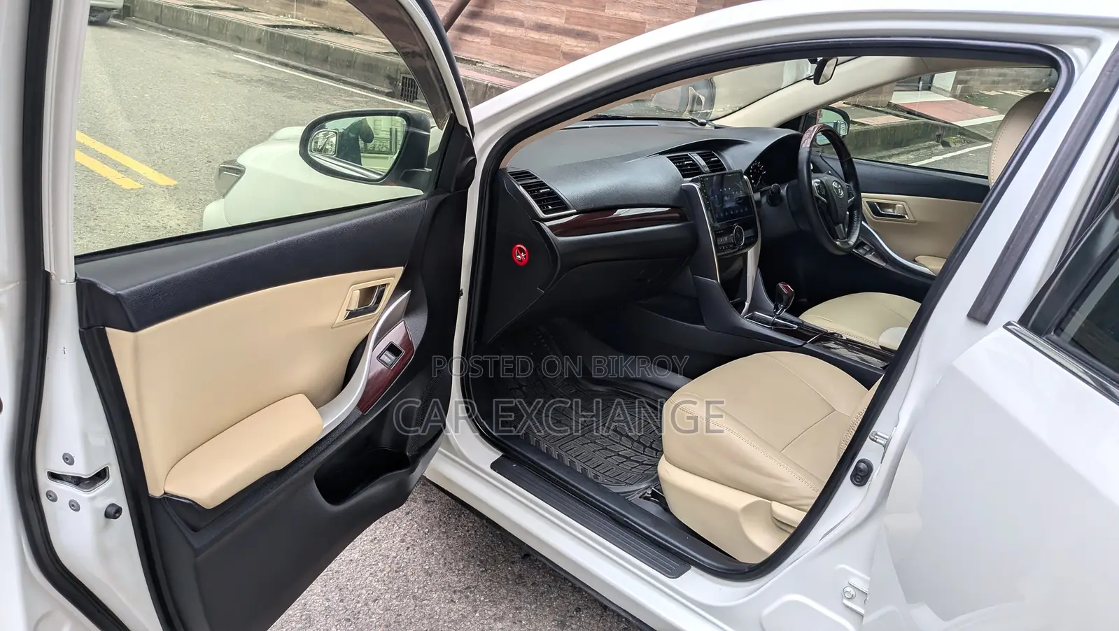 Toyota Premio 1.5 Front-Wheel Drive 2020 Pearl