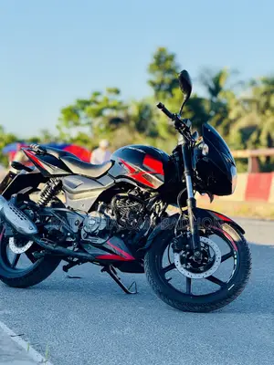 বাজাজ পালসার ১৫০ ২০২১ কালো