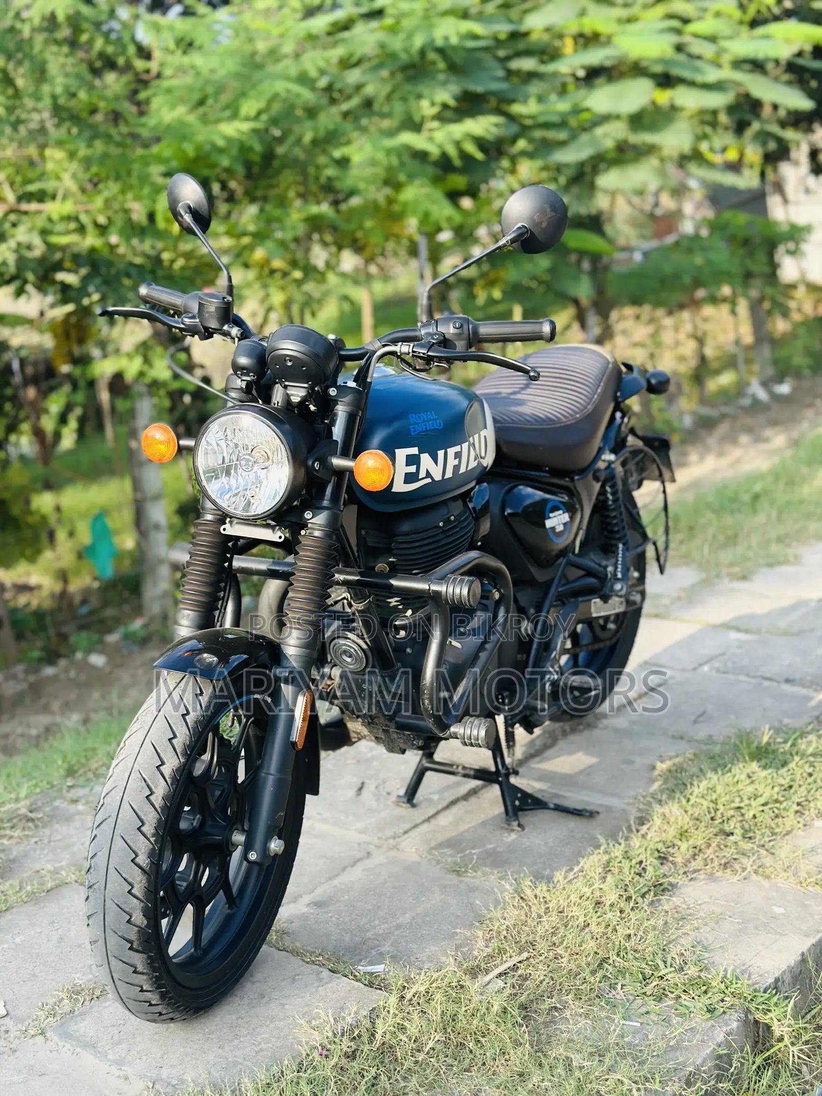 রয়েল এনফিল্ড হান্টার ৩৫০ ২০২৫ ব্লু