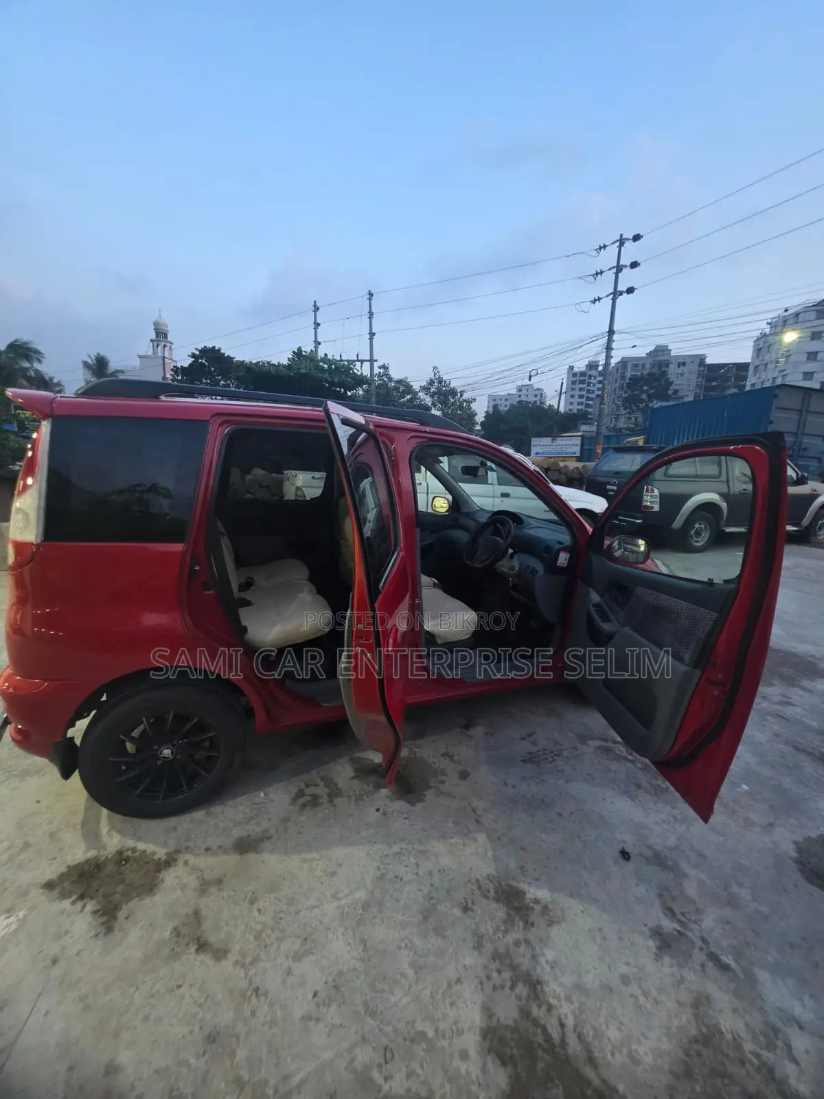 টয়োটা ফান কার্গো ২০০১ লাল