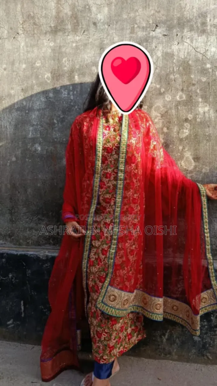 Old clothes at nominal price