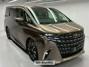 Toyota Alphard 2024 Gold