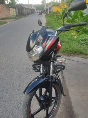 বাজাজ ডিসকভার ১২৫ ২০১৩ ব্ল্যাক