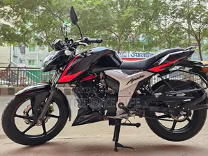 টিভিএস আপাচি ১৬০ ৪ভি ২০২২ কালো