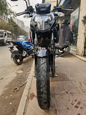টিভিএস আপাচি ১৬০ ৪ভি ২০২২ কালো