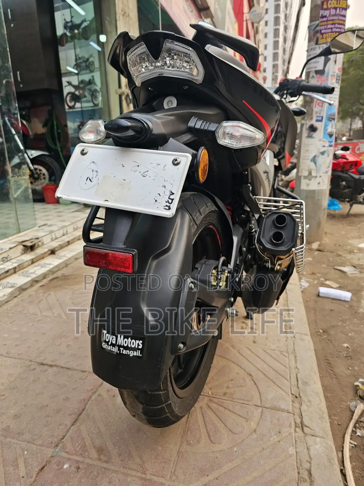 টিভিএস আপাচি ১৬০ ৪ভি ২০২২ কালো