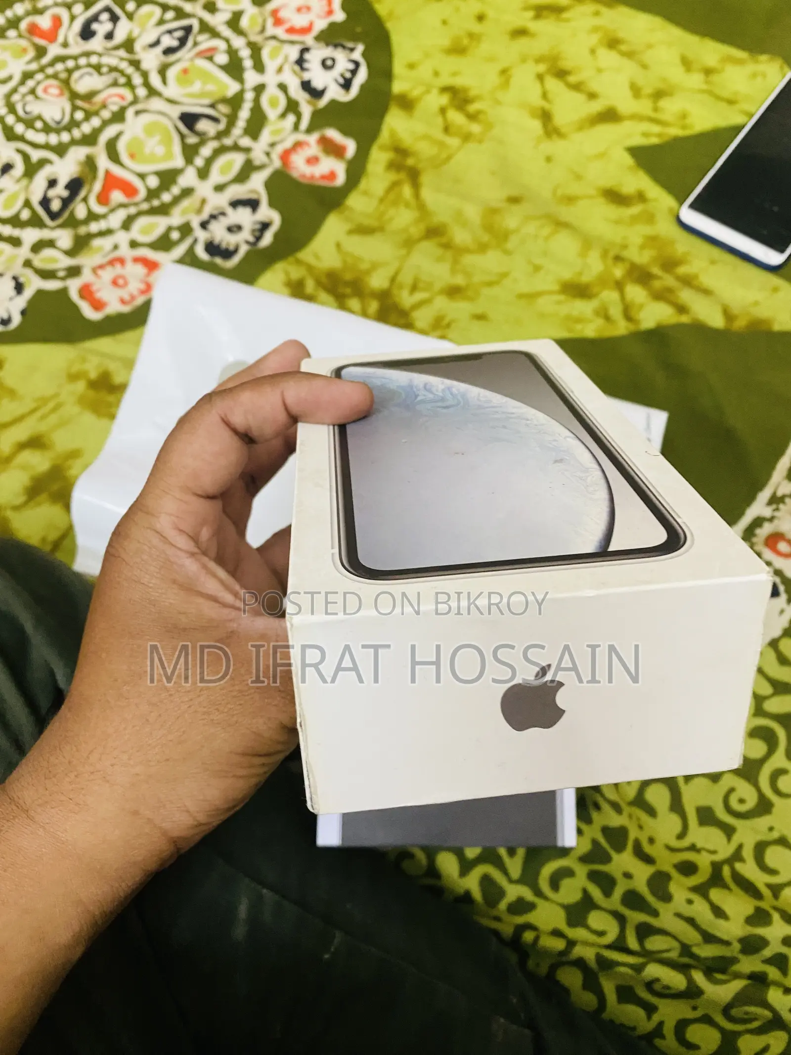 অ্যাপল আইফোন এক্সআর ৬৪ জিবি হোয়াইট