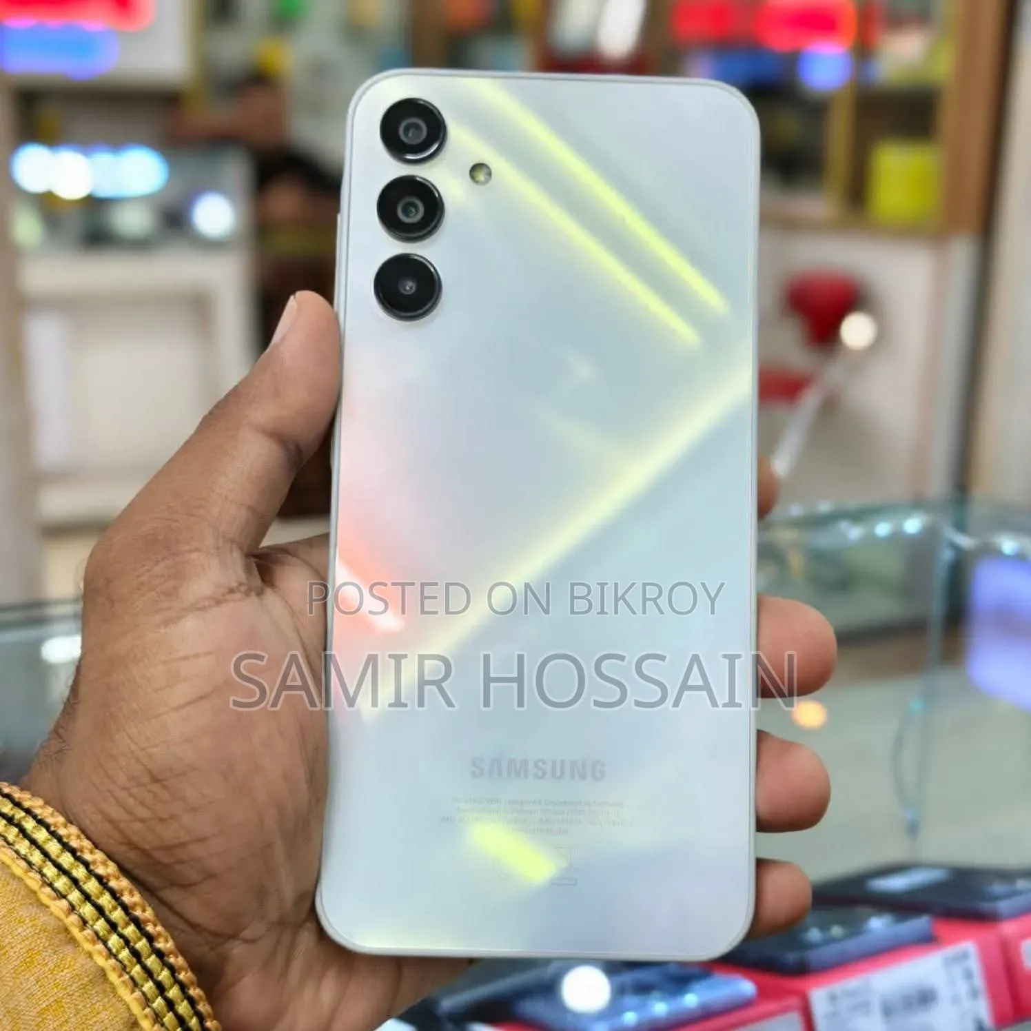 স্যামসাং গ্যালাক্সি এ১৫ ১২৮ জিবি হোয়াইট