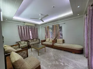 গুলশানের অ্যাসেটে ভাড়ার জন্য আসবাবপত্রসহ ৩ বেডরুমের অ্যাপার্টমেন্ট