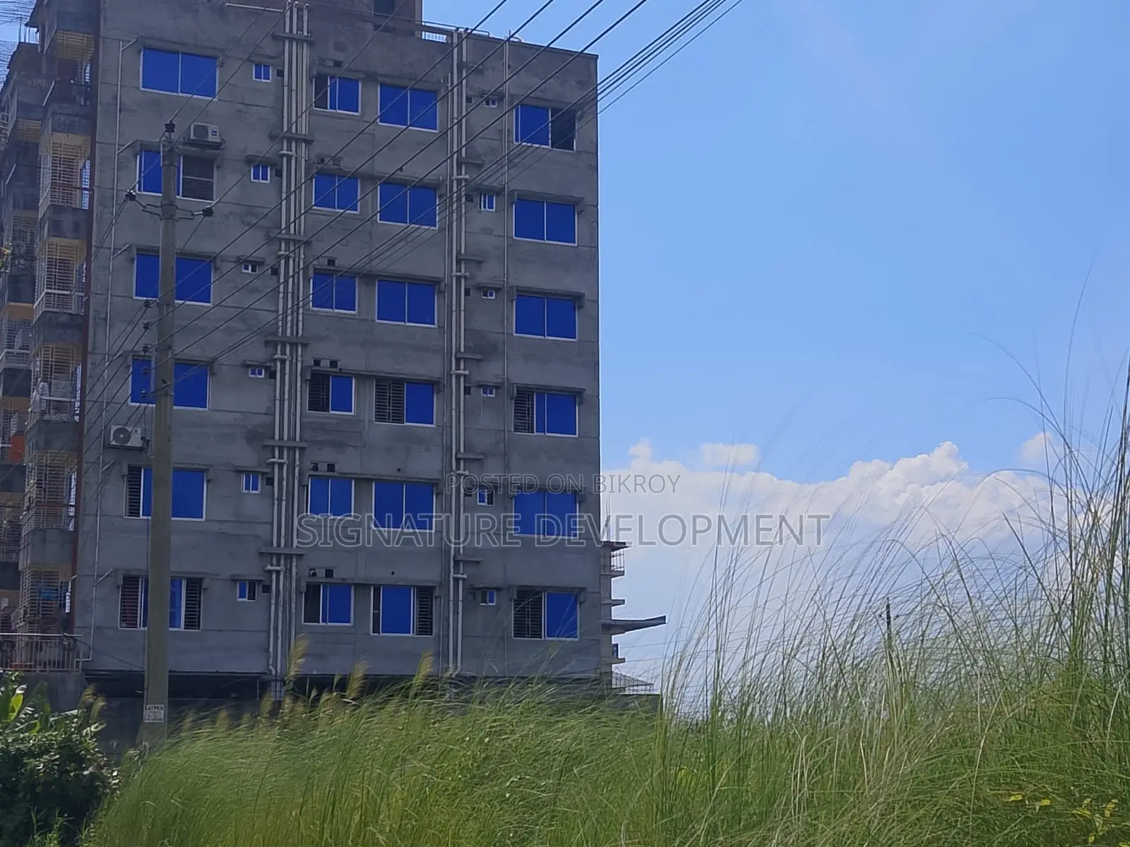 এল-ব্লক//৩ কাঠা// ১ম অংশ// বসুন্ধরা আবাসিক এলাকায় প্লট বিক্রি