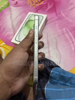 Apple iPhone 15 128 GB Green