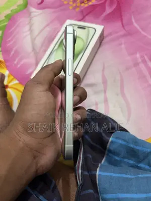 Apple iPhone 15 128 GB Green