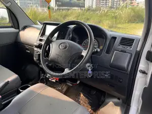 Toyota Noah 2011 White