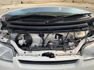Toyota Noah 2011 White