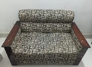 মালয়েশিয়ান কাঠের ২ সিটের সোফা বিক্রয় হবে