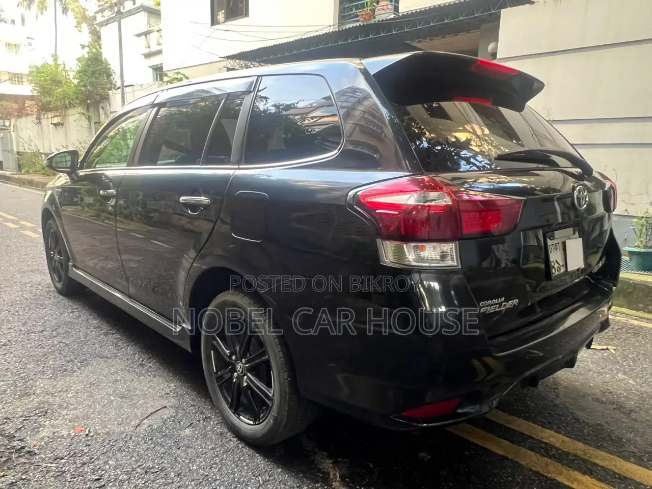 Toyota Corolla Fielder 2017 Black