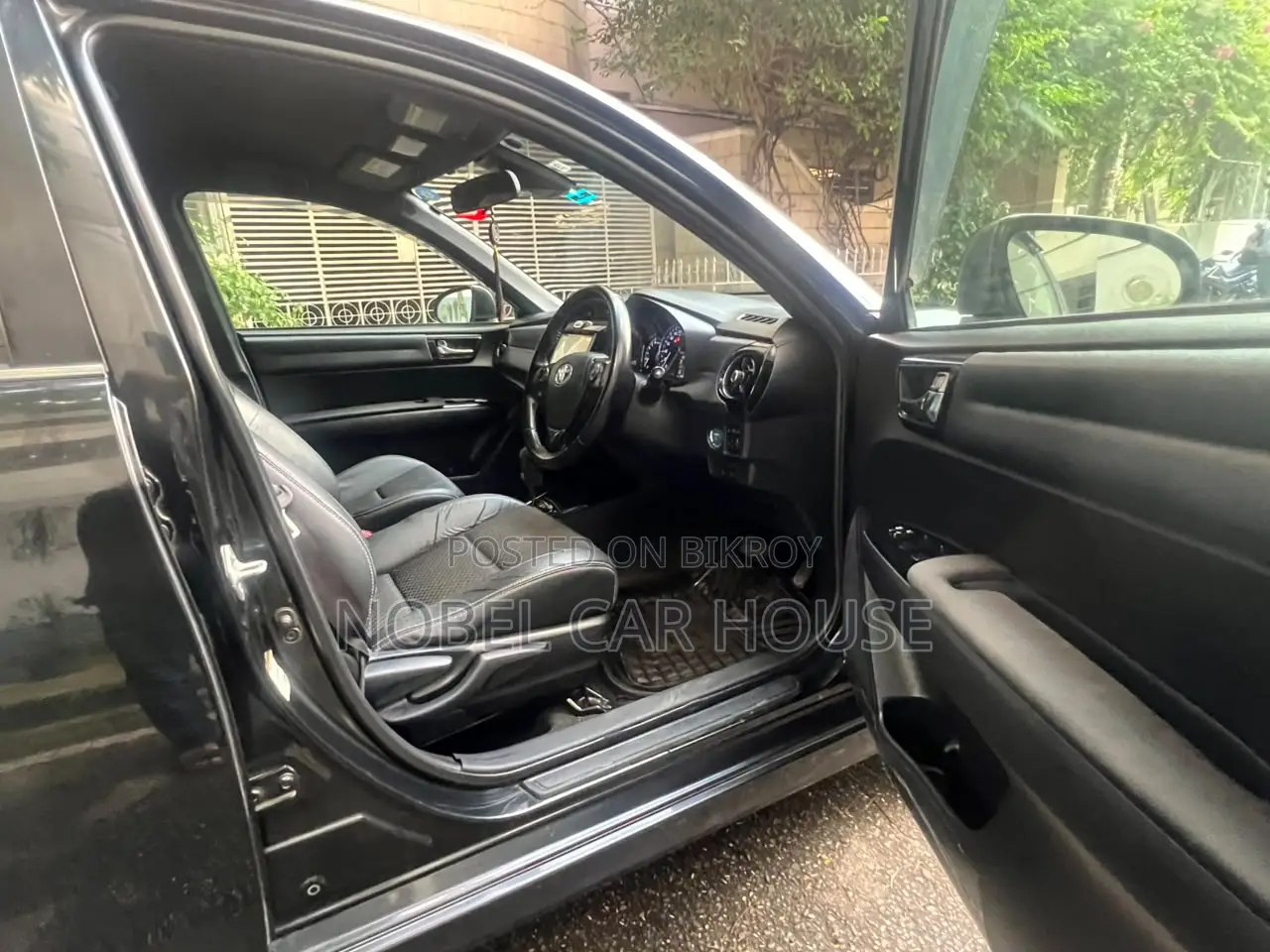 Toyota Corolla Fielder 2017 Black