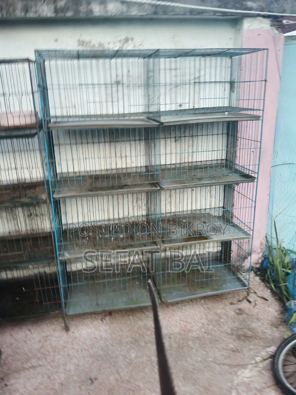 8-compartment pigeon cage for sale.