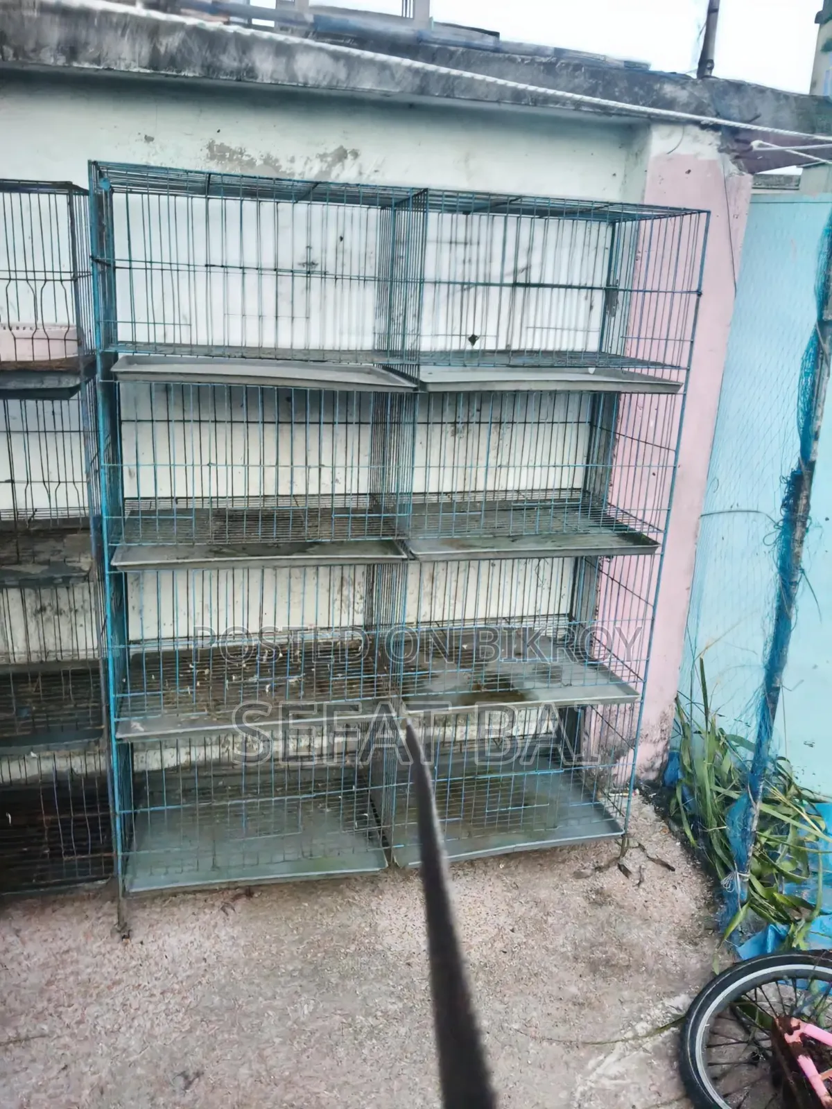 8-compartment pigeon cage for sale.