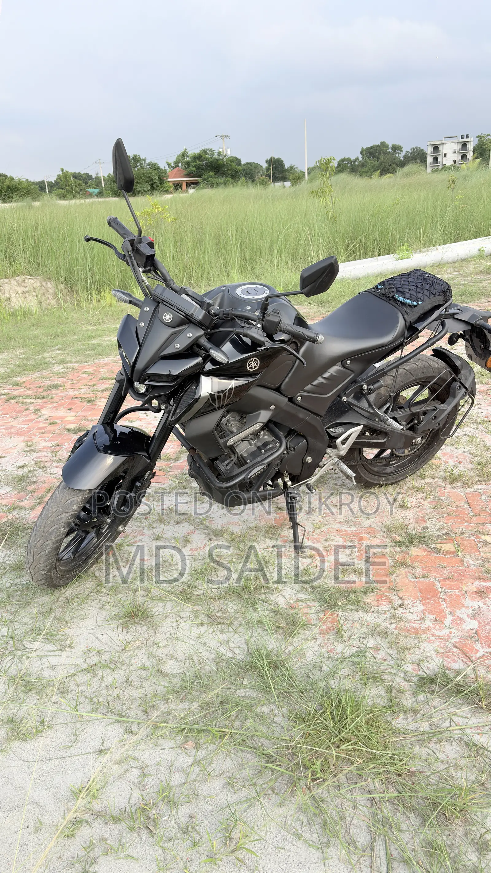 ইয়ামাহা এমটি-১৫ ২০২৪ কালো