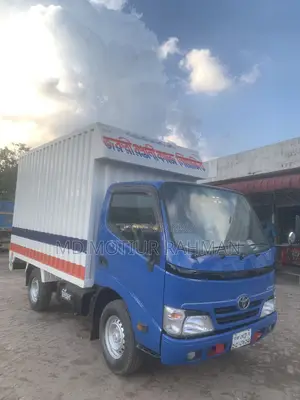 Toyota Dyna 2014