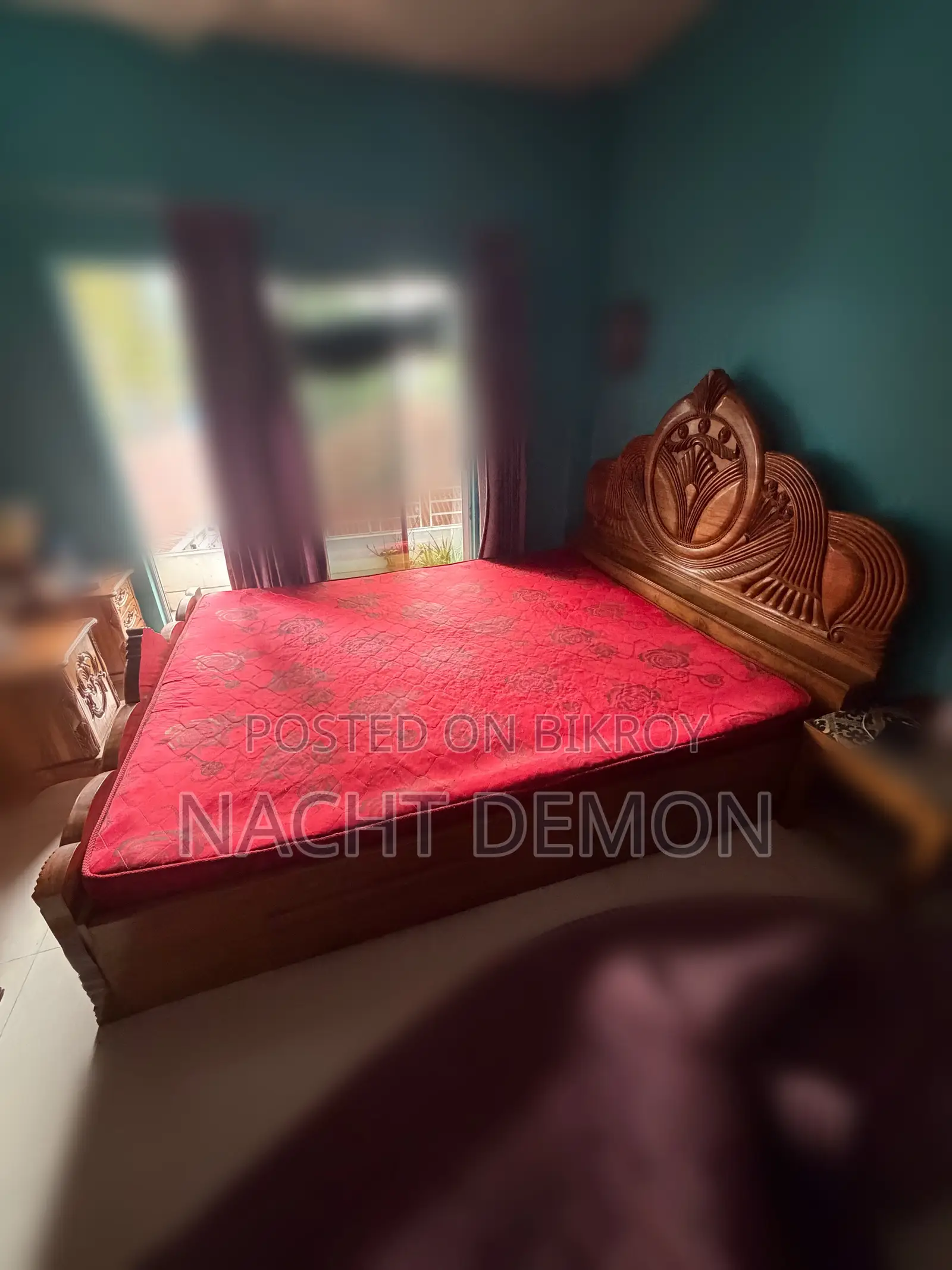 Teak Wood Bed - Segun Wood Size: 10x7 Feet