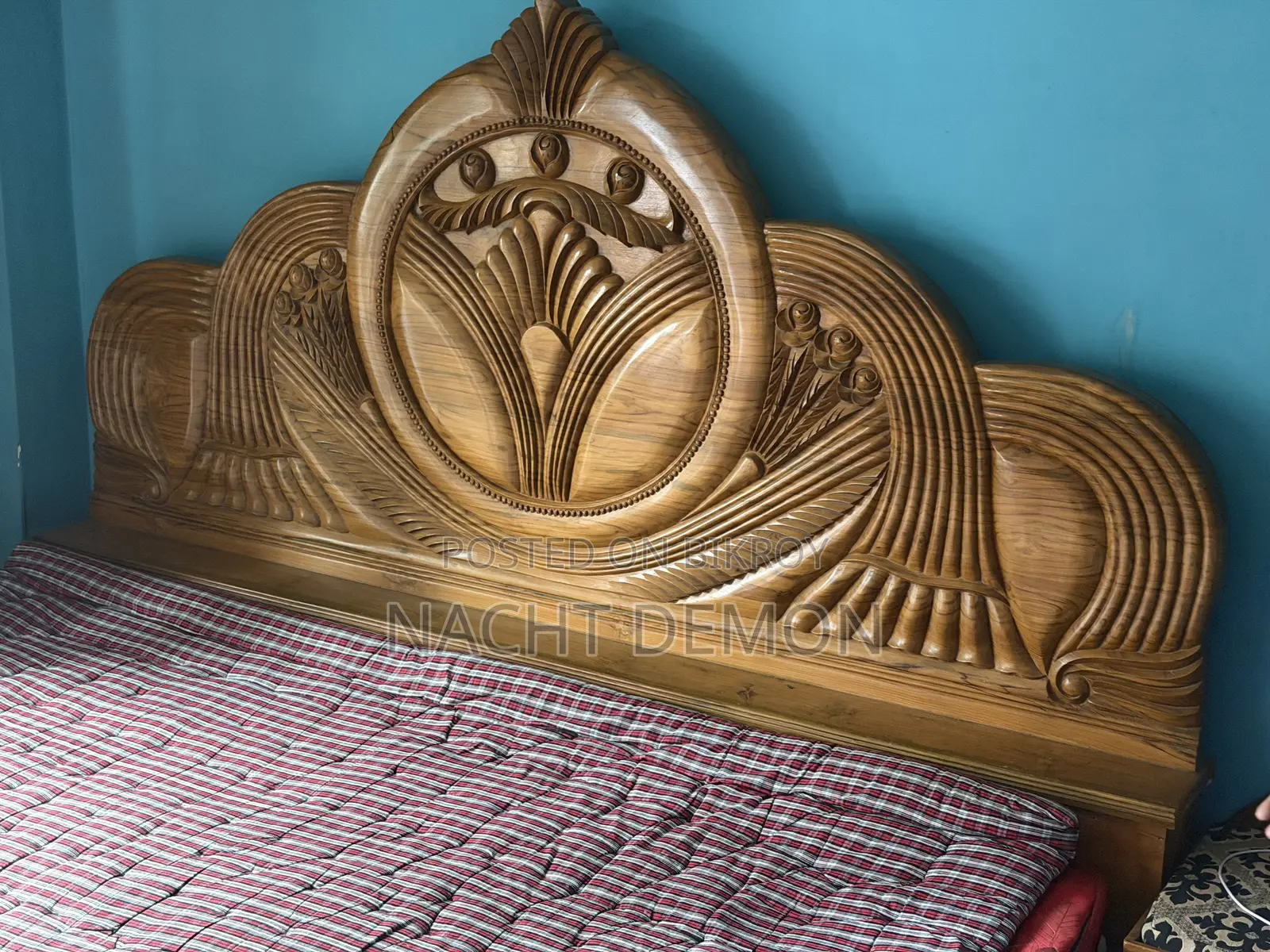 Teak Wood Bed - Segun Wood Size: 10x7 Feet