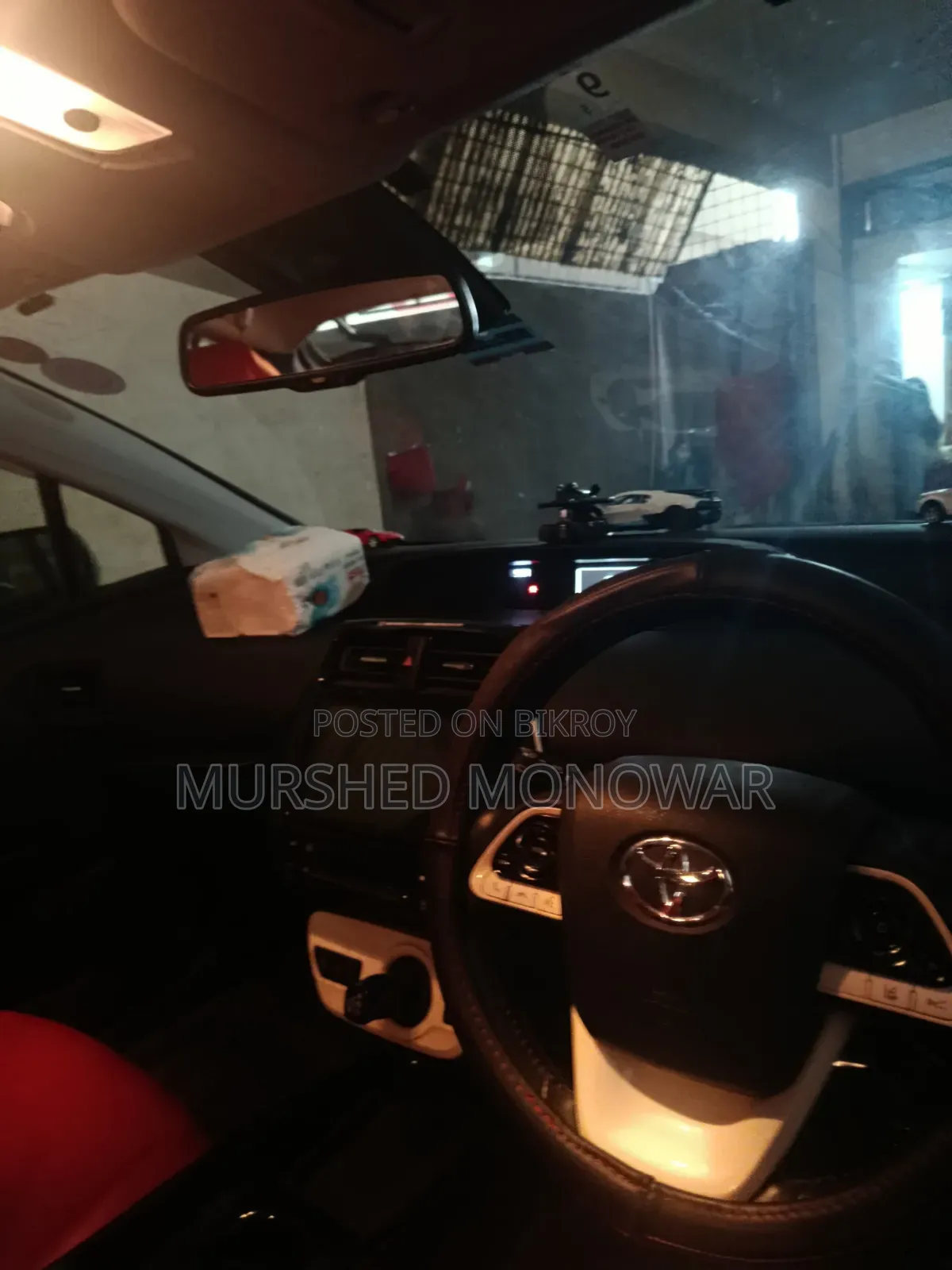 টয়োটা প্রিয়াস ফোর ২০১৮ সিলভার