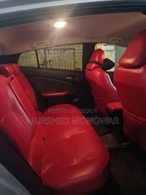 টয়োটা প্রিয়াস ফোর ২০১৮ সিলভার