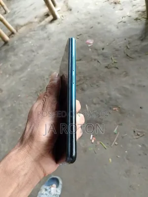 Vivo Y17 128 GB