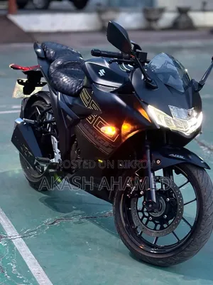 সুজুকি গিক্সার এসএফ ২৫০ ২০২৫ কালো