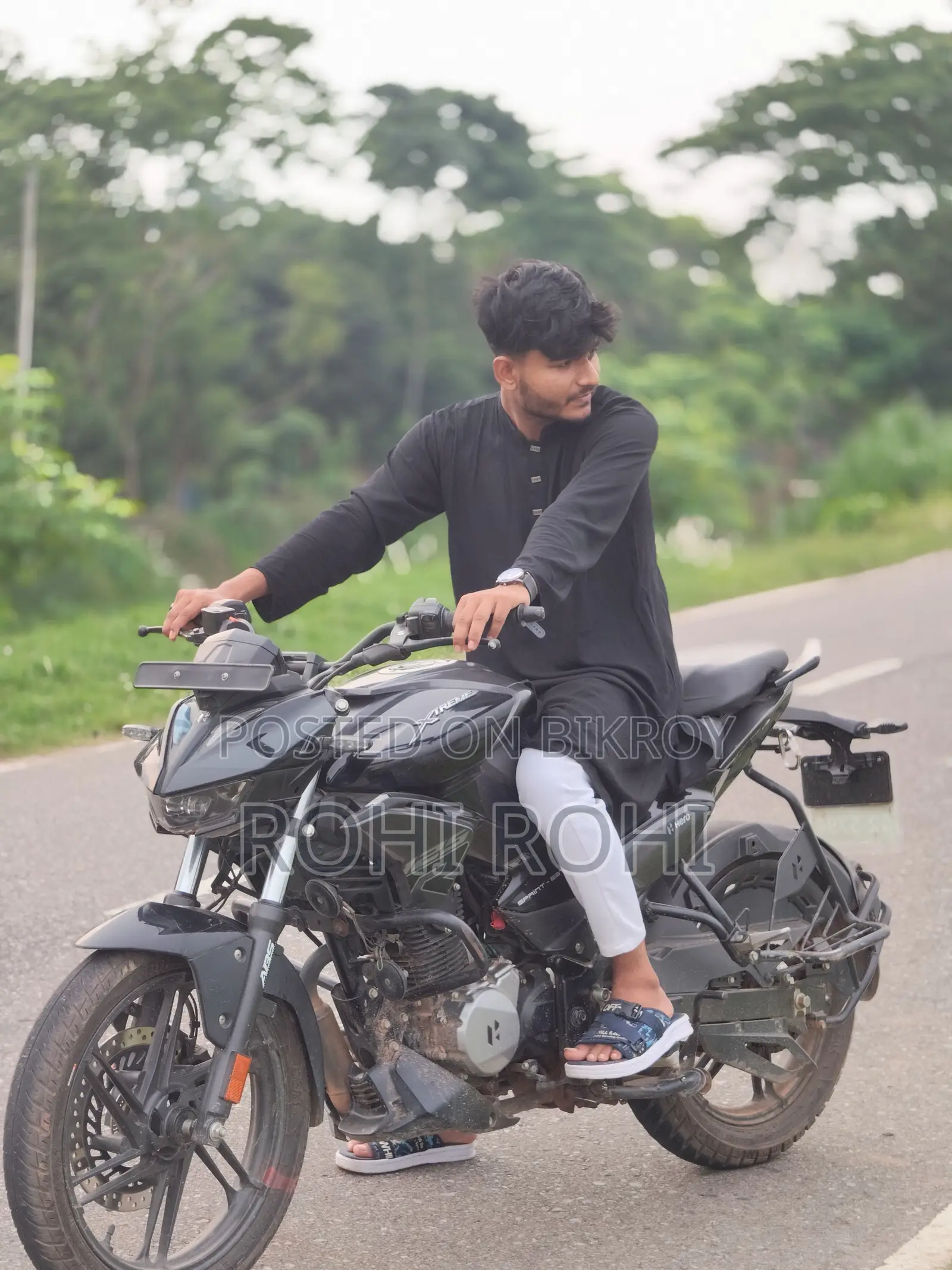New Hero Xtreme 125R 2026 Black
