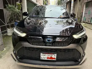 টয়োটা করোল্লা ক্রস ১.৮ হাইব্রিড এডব্লিউডি ২০২২ কালো