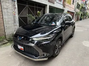 টয়োটা করোল্লা ক্রস ১.৮ হাইব্রিড এডব্লিউডি ২০২২ কালো